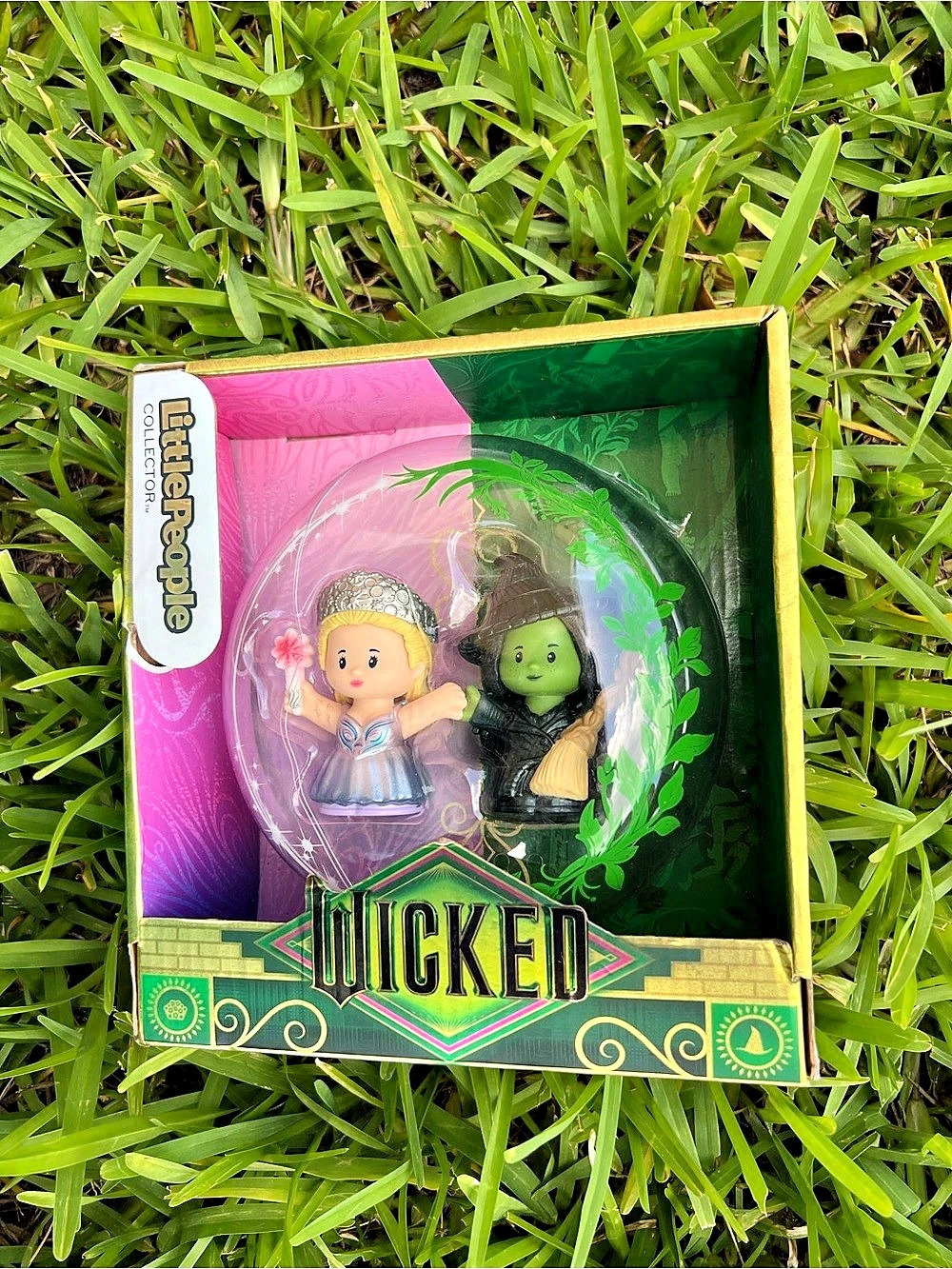 Fisher-Price Little People Collector Wicked Glinda & Elphaba Figures Green & P